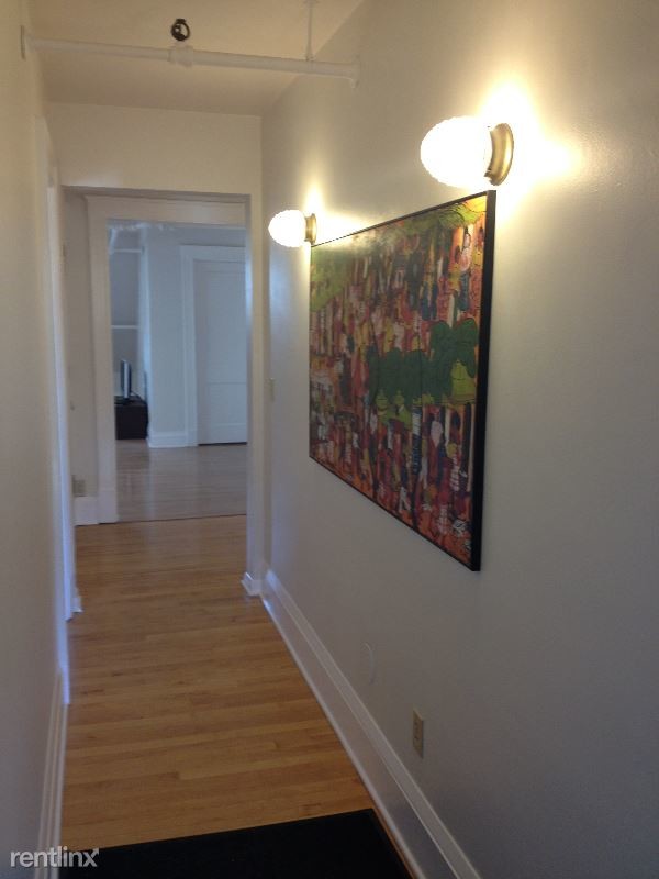 Building Photo - 2 br, 1 bath Apartment - 2409 Pillsbury Ave S
