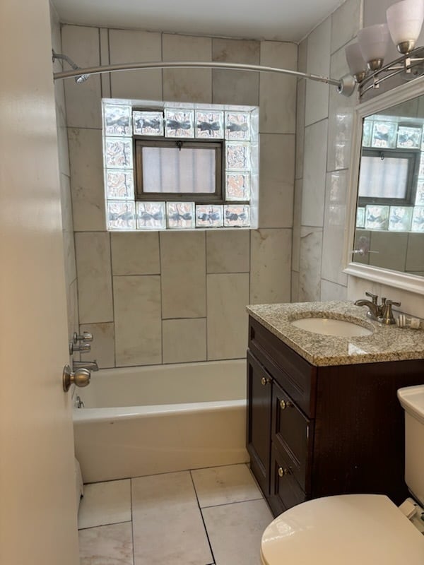 Building Photo - 7204 N Ashland Blvd