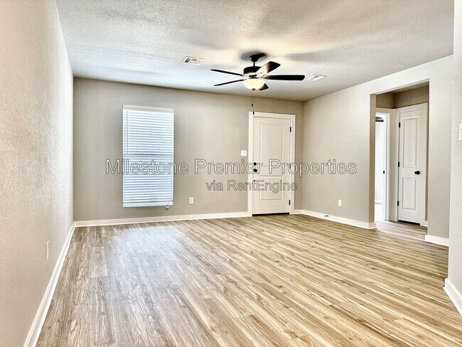 Foto del edificio - 2384 Miller St
