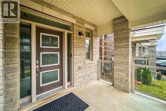 Photo du bâtiment - 300 Skinner Rd