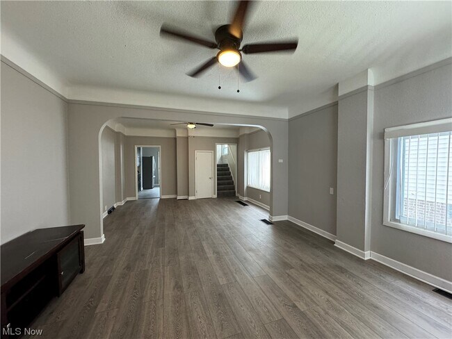 Foto del edificio - 1585 Newman Ave