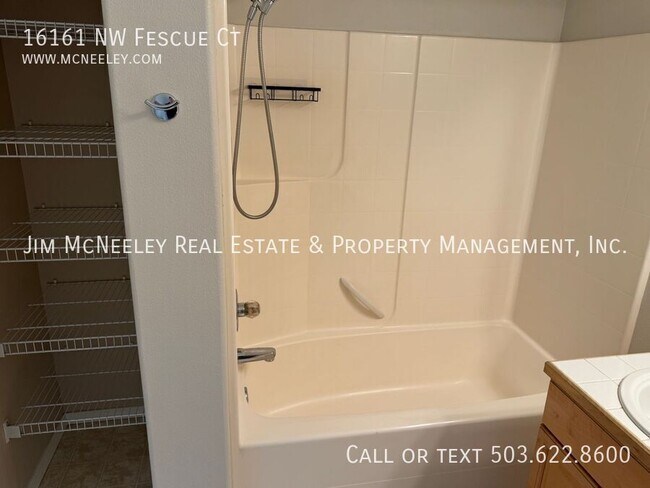 Building Photo - 16161 NW Fescue Ct