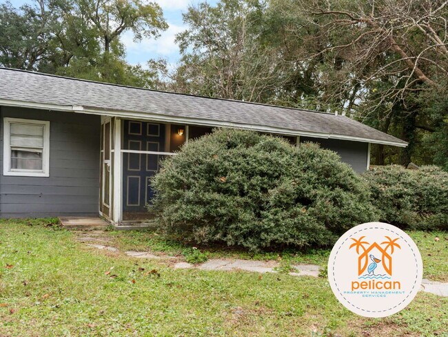 Building Photo - Cozy Studio in Pensacola