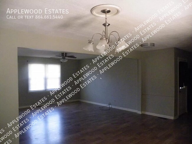 Foto del edificio - 131 State Rd S-42-9745