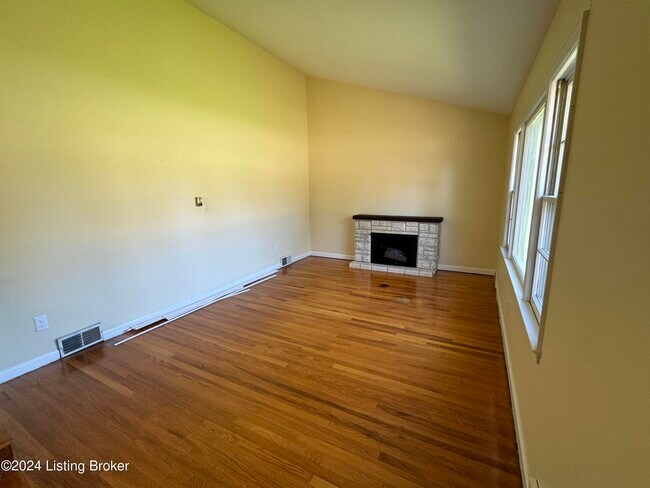 Foto del edificio - 5814 Cole Ave
