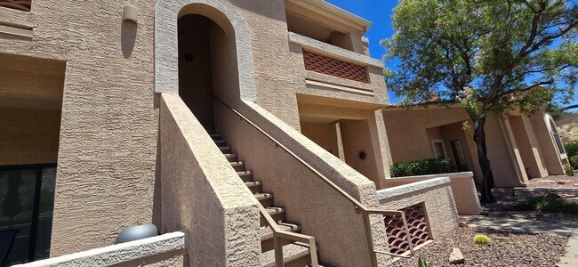 Building Photo - uca217