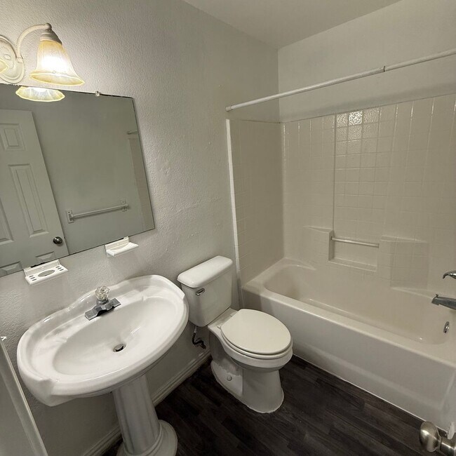 Foto del edificio - $500 Off 1st Full Month!* All Utilities In...