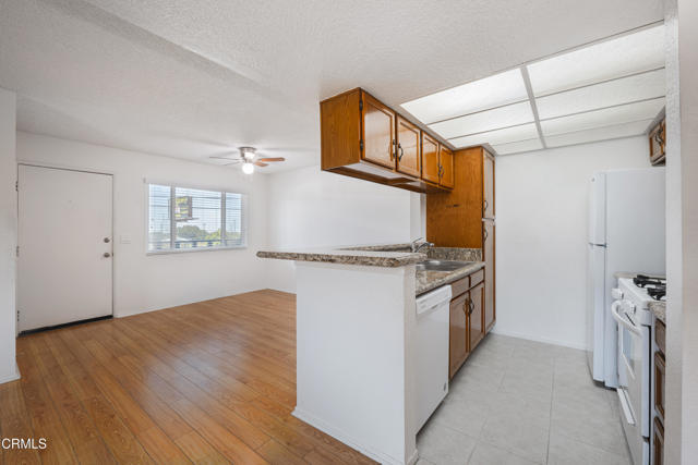 Foto del edificio - 10133 Tujunga Canyon Blvd