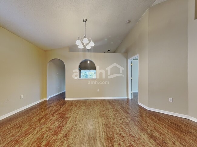 Foto del edificio - 5920 Rotella Dr