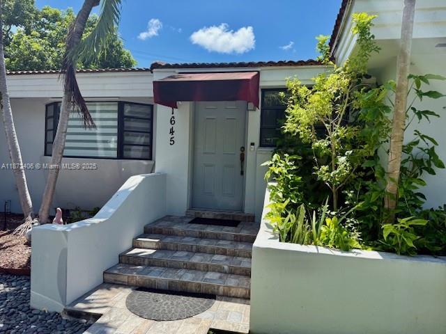 Primary Photo - 1645 SW 40th Ave