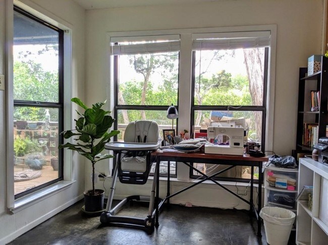 Foto del edificio - 704 Ramble Ln