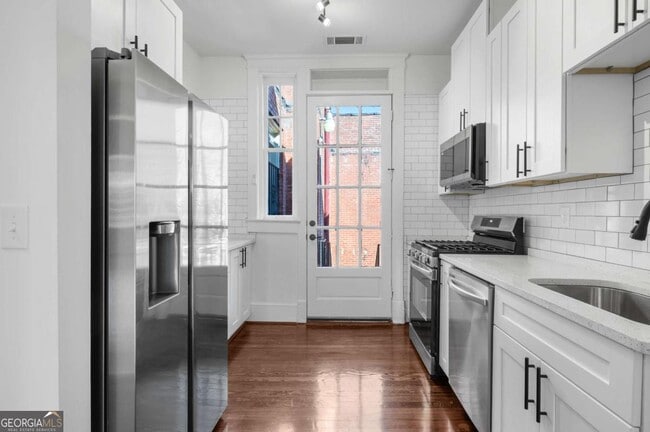 Foto del edificio - 360 Ponce De Leon Ave NE