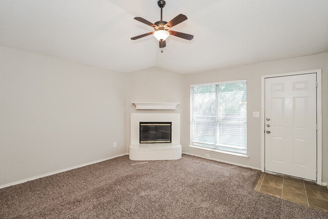 Foto del edificio - 8112 Broken Arrow Rd