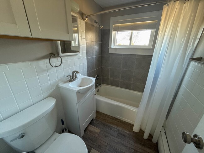 Building Photo - 223 CT-169