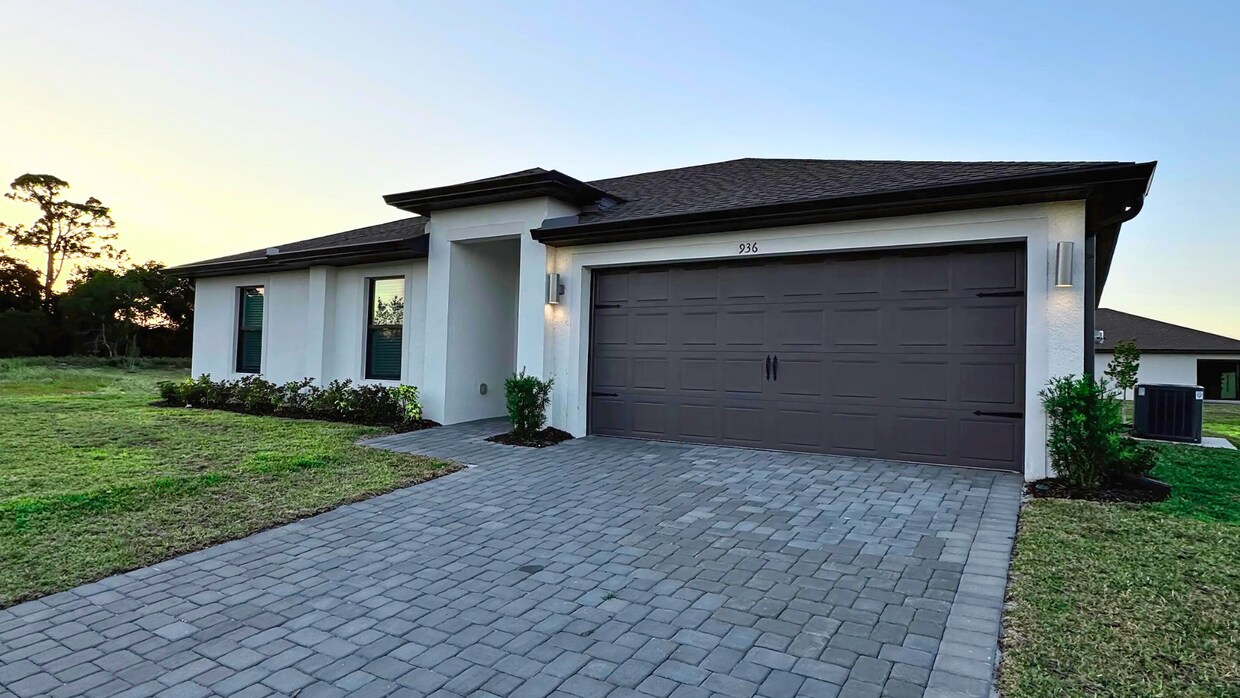 Foto principal - 936 Admiral Bull Halsey Ave