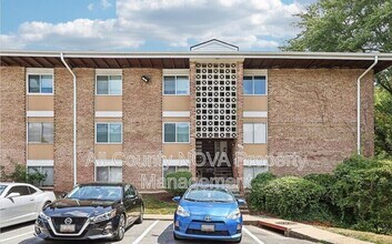 Building Photo - 526 Wilson Bridge Dr