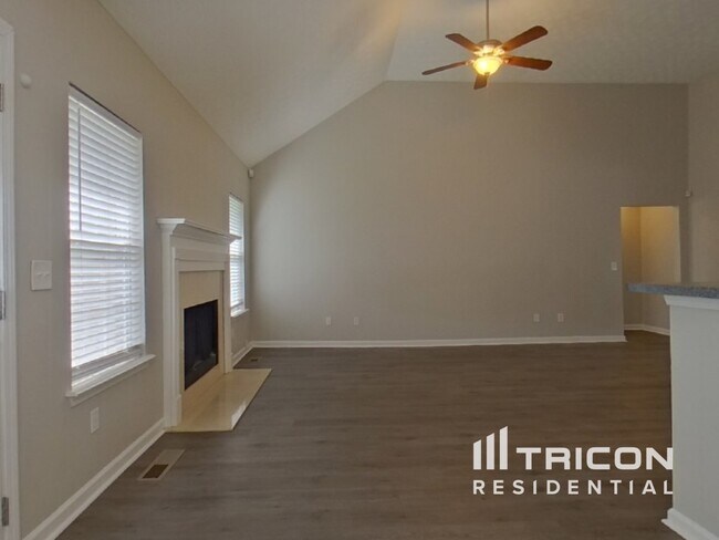 Foto del edificio - 6821 Hickory Hollow Dr