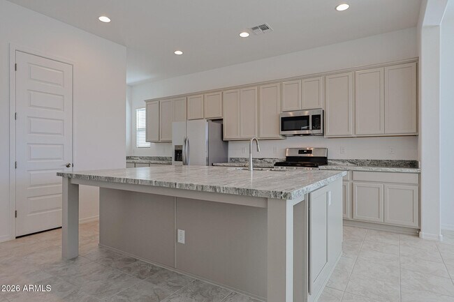Foto del edificio - 7671 W Smoketree Dr