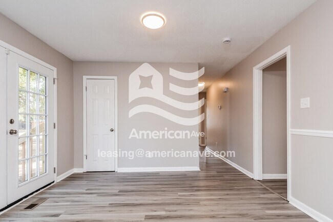 Foto del edificio - 620 N Jackson St