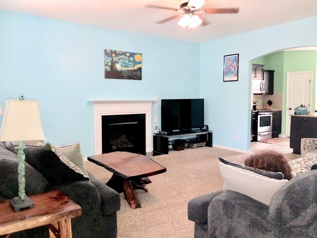 Foto del edificio - 4 Bedroom, 2.5 Bath in Trotters Bluff in Harnett County Close to Bragg!