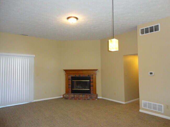 Building Photo - 6034 Macbeth Way