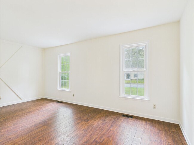 Foto del edificio - 8621 Sunset Knoll Rd