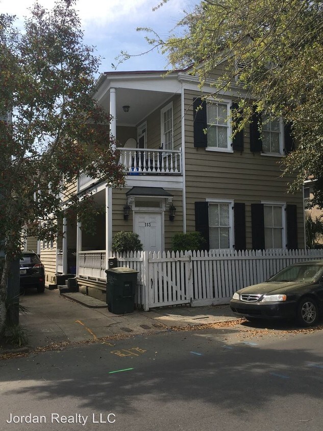 113 Smith St, Charleston, SC 29403 Apartment for Rent in Charleston