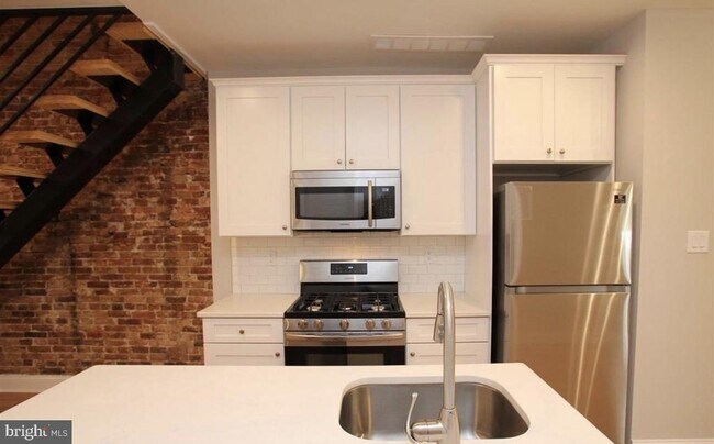 Foto del edificio - 758 N 43rd St