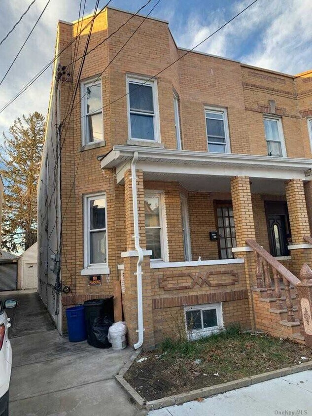Primary Photo - 112-13 95th Ave