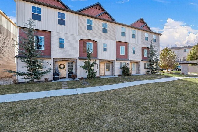 Building Photo - 8732 W Pine Valley Ln