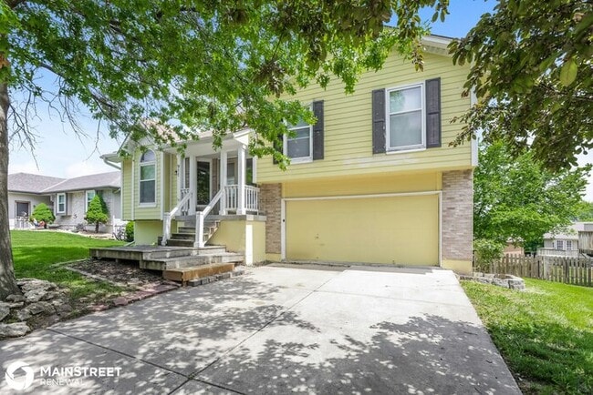 Building Photo - 911 SW Shorthorn Dr
