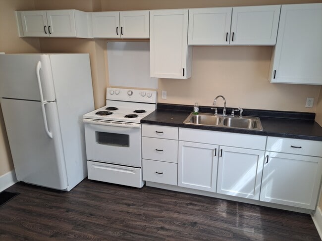 Kitchen view 1 - 409 E Vaile Ave