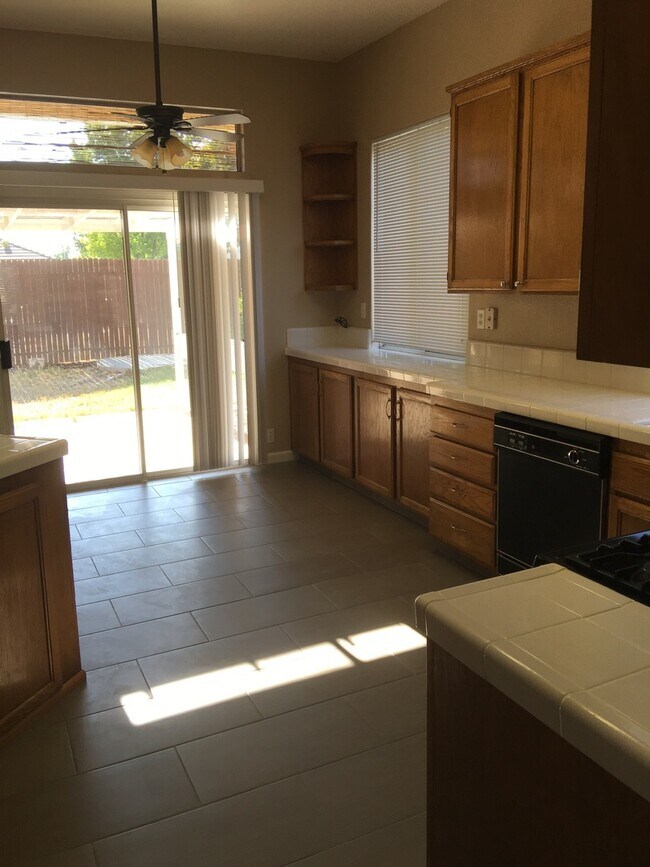 Foto del edificio - 4x2 Single Story in Great Location!