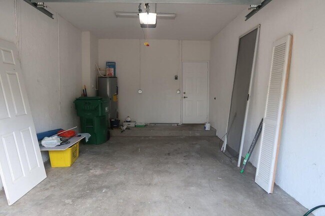 Foto del edificio - 3030 Laurel Ridge Cir