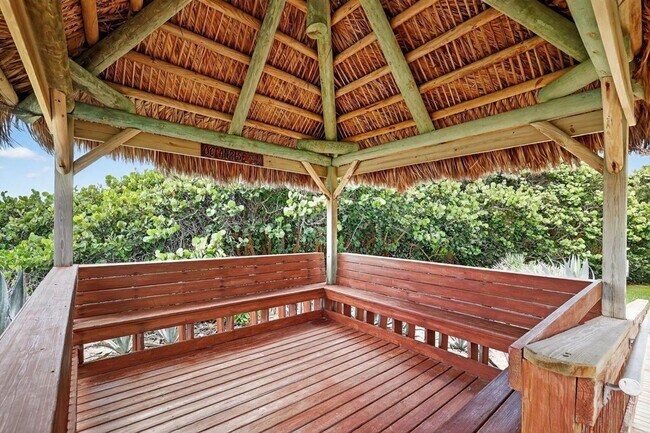 Foto del edificio - 10310 S Ocean Dr