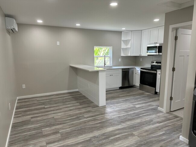Foto del edificio - 7020 Mango Ave S