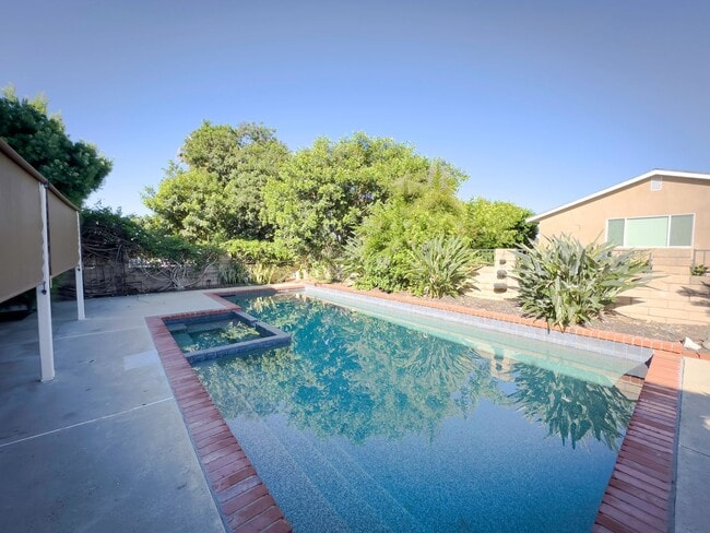 Foto del edificio - ~POOL HOME~ For Rent in Mission Viejo! 5 Bedrooms!