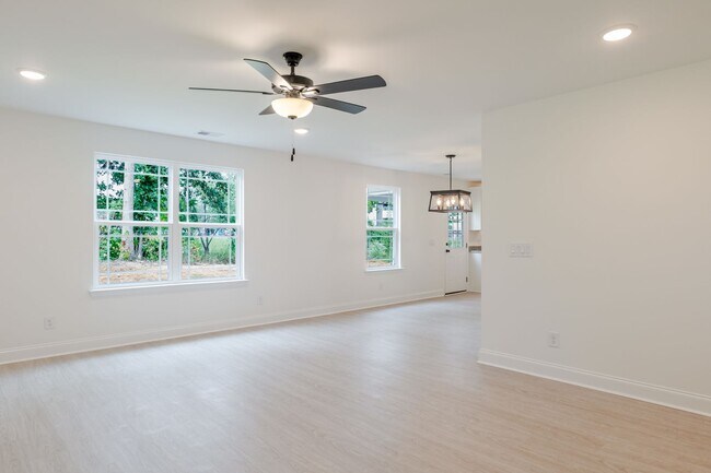 Foto del edificio - New Construction Home for Rent