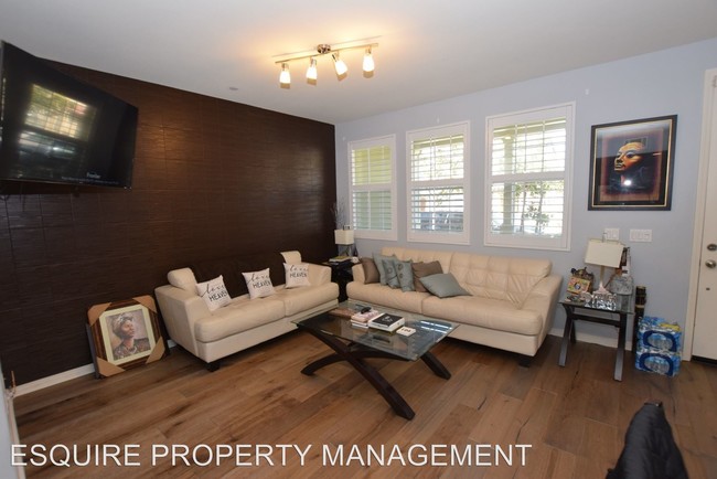 Foto del edificio - 3 br, 2.5 bath House - 624 GREEN RIVER ST