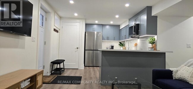 Building Photo - 77 Windrush Trail