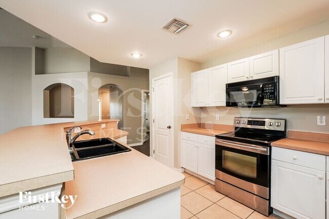 Foto del edificio - 4427 NE 10th Ct