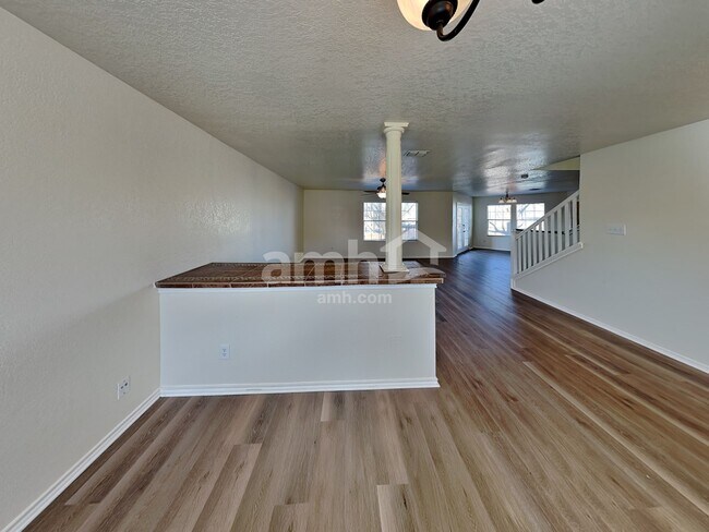 Foto del edificio - 729 Northern Lights Dr