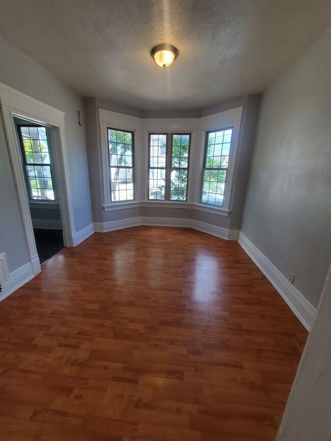 Foto del edificio - 2215-2217 W Mineral St. (Duplex)(ACE PROPE...