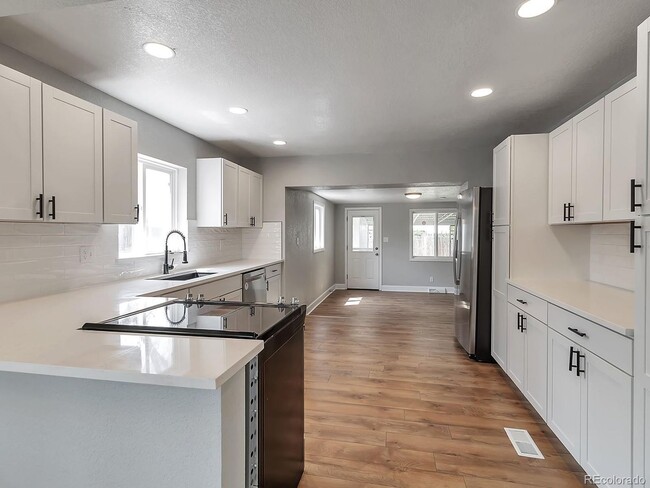 Building Photo - Fully renovated ranch style home near Ansc...