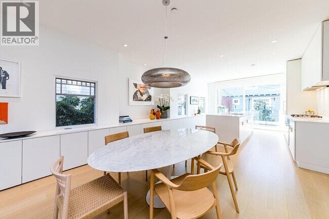 Photo du bâtiment - 1641 Collingwood St