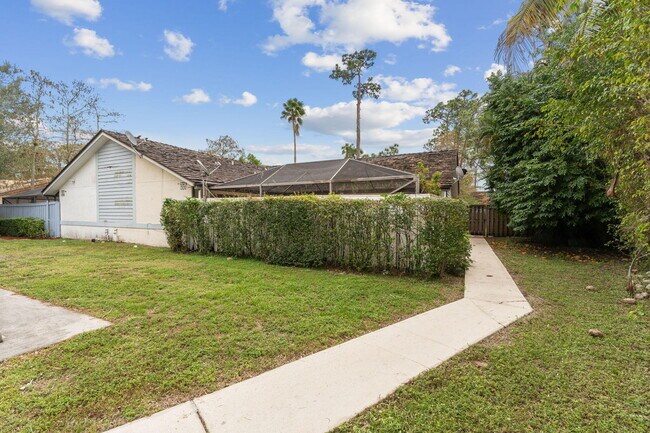 Building Photo - 1331 Periwinkle Pl