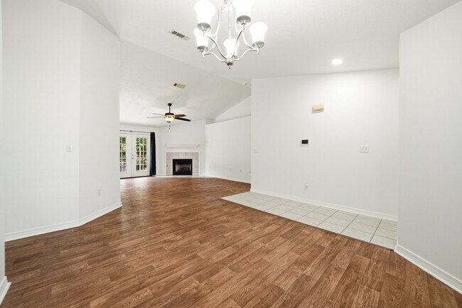 Foto del edificio - 6381 Havenmist Ln