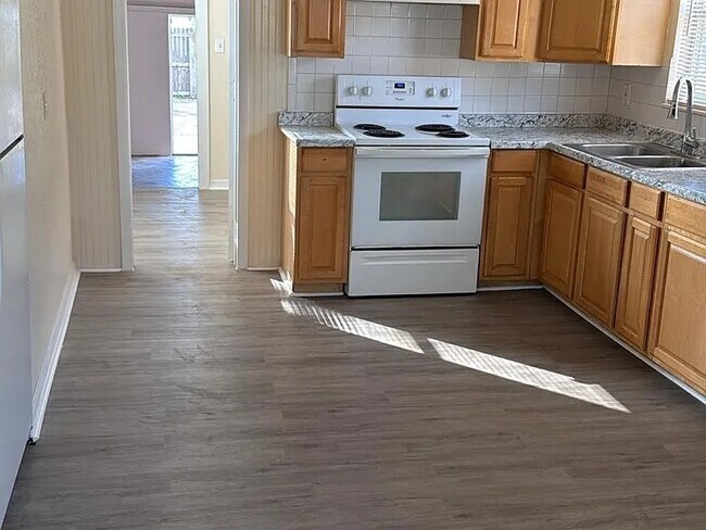 Foto del edificio - 2521 18th Ave S