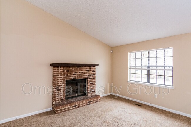 Building Photo - 425 Bellehurst Dr