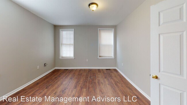 Building Photo - 1823 N 33rd St